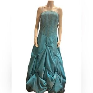 Elegant Strapless Teal Dress with Beaded Details Size 20